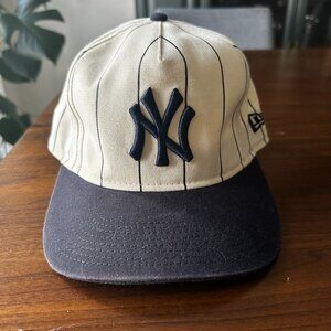 New York Yankees MLB Pin Strip Hat